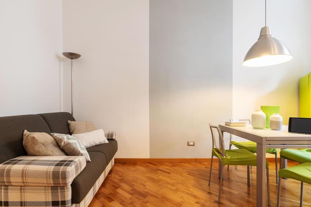 Eva Flexyrent Apartment Милан Экстерьер фото